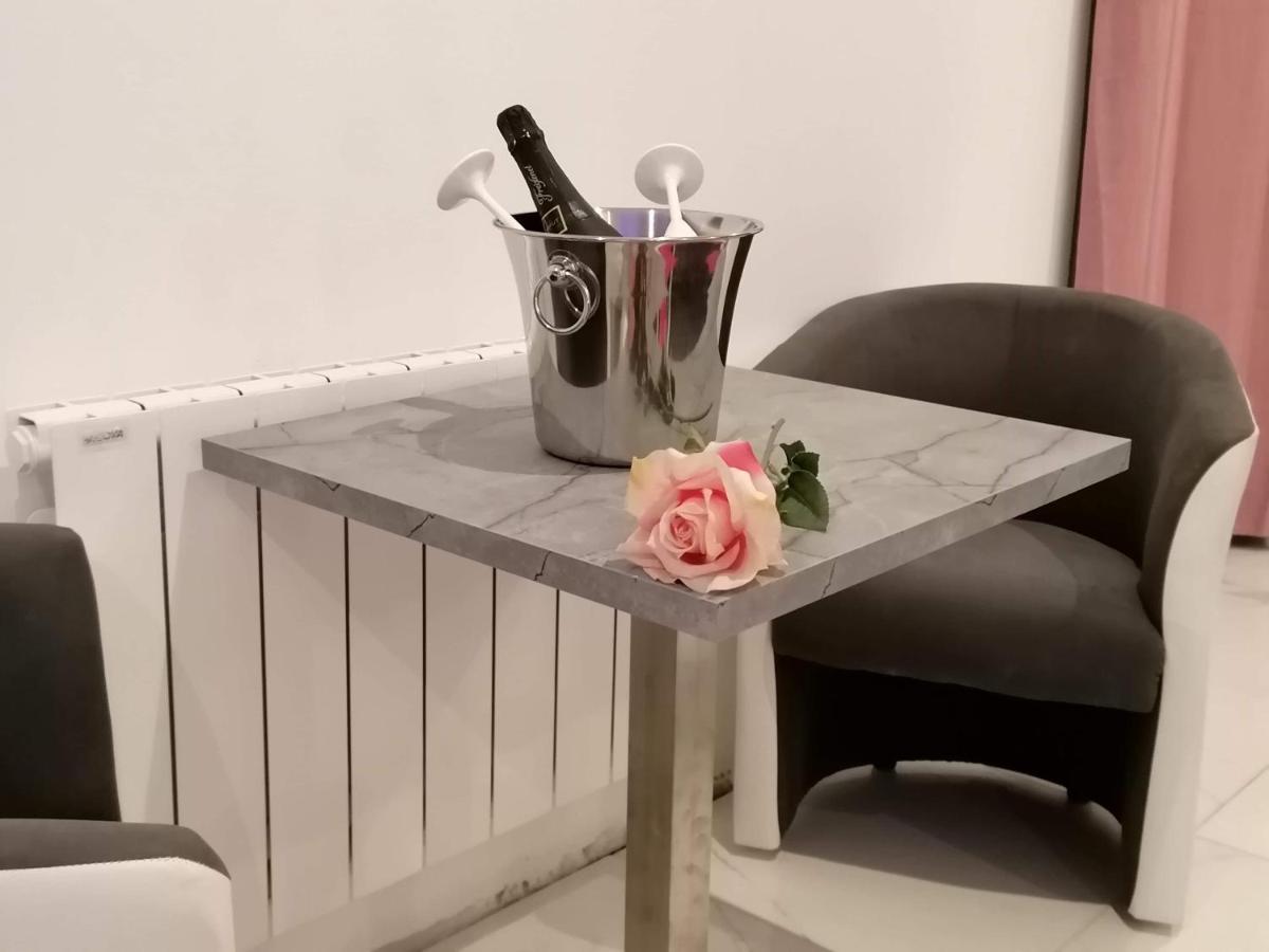 Jacuzzi Romantique 15 Min Etretat 2 เฟก็องป์ ภายนอก รูปภาพ